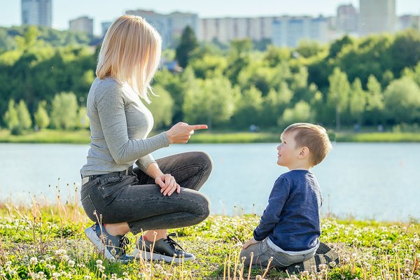 Quelle est l'efficacité des techniques d'imposition des mains en Kyusho Jitsu pour le soulagement rapide des tensions musculaires?